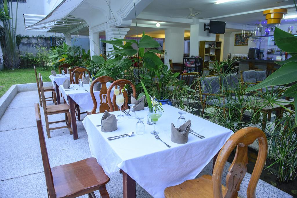Oc Hotel Preăh Sihanŭk Zewnętrze zdjęcie